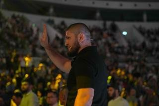 Langkah Pertama Khabib Nurmagomedov ke Indonesia Bersama Kahforward Menginspirasi Anak Muda untuk Melakukan Aksi Berdampak